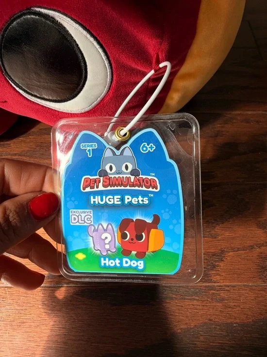 Pet Simulator 99 Huge Pet Hot Dog Plush With "Exclusive DLC" - Picture 3 of 8